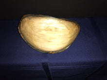 19-04-020 - Bark On Live Edge Aspen