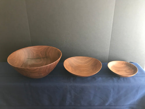 19-11-129  -  3 Bowl Walnut Salad Bowl Set