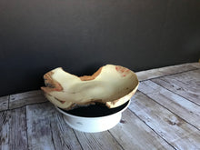 2020 - 20-04-20 - LIVE EDGED Box Elder Tray