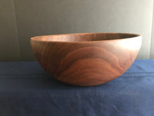 19-11-131  -  Medium Walnut Salad Bowl